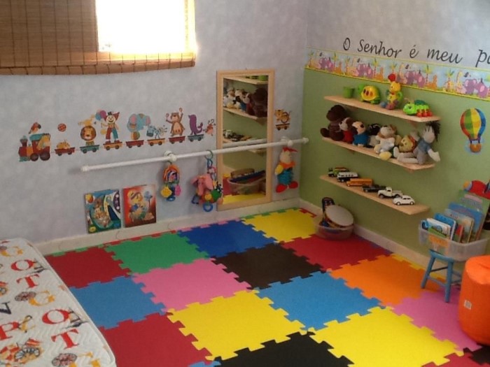 pisos coloridos para o quarto das crianças eva